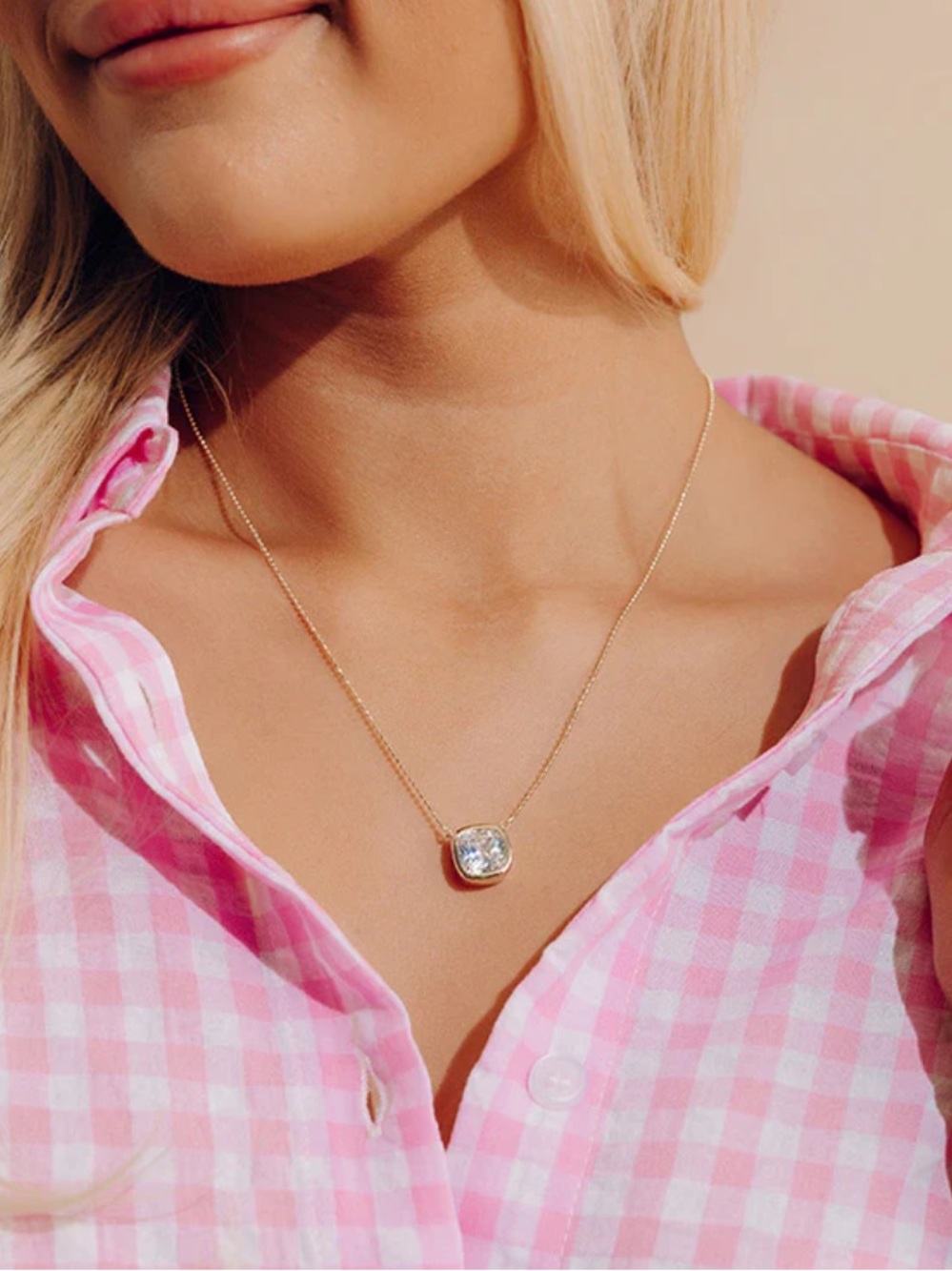 NWT Melinda Maria Gold “Hello Flawless Pendant” Necklace